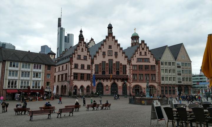 Schwarzer Stern Frankfurt